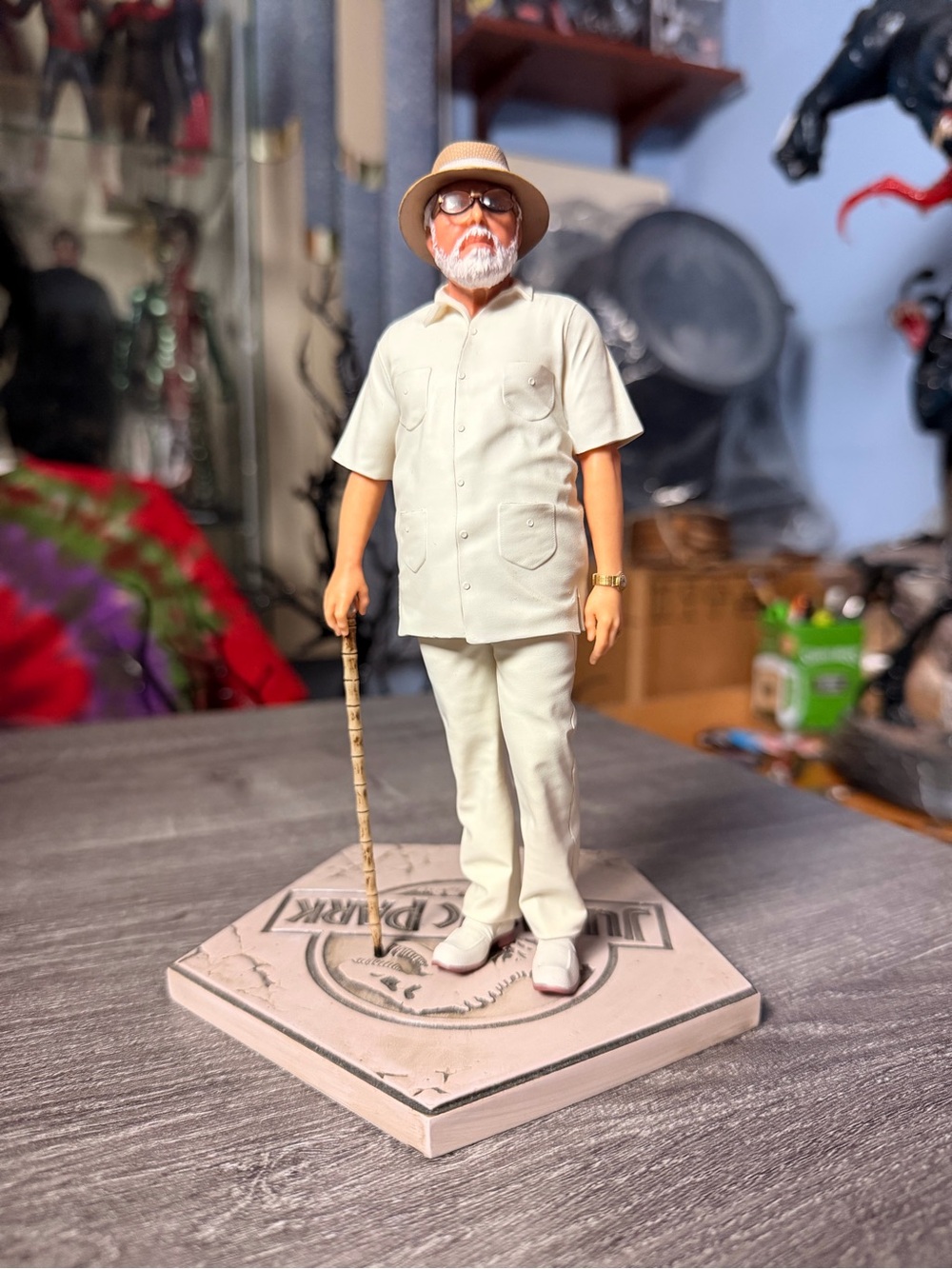 Iron Studios John Hammond Jurassic Park 1:10 Scale Statue